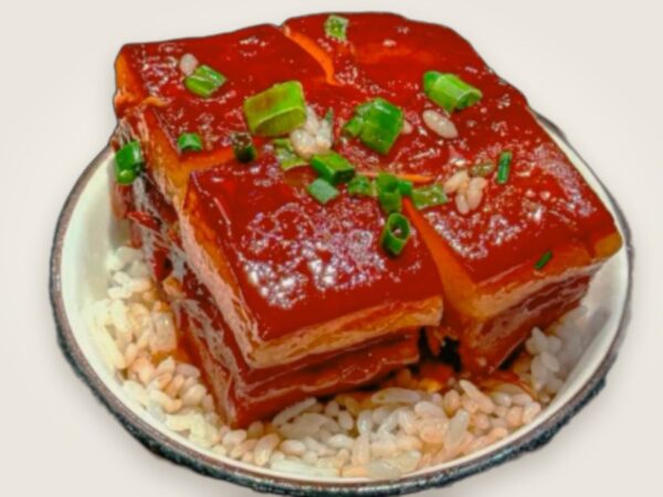 Тушёная свинина 红烧肉和米饭