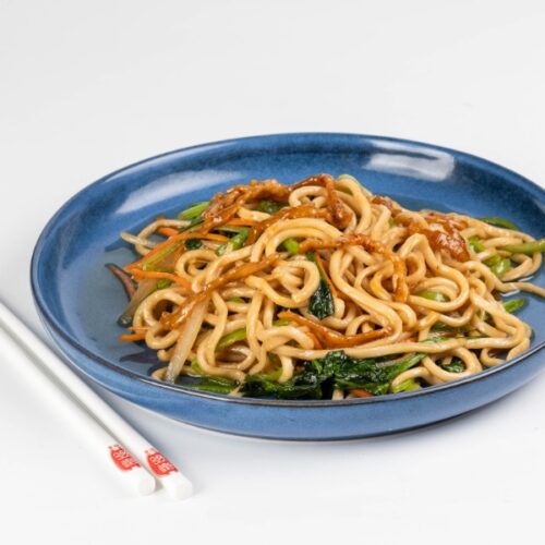Жареная лапша с курицей 鸡丝炒面